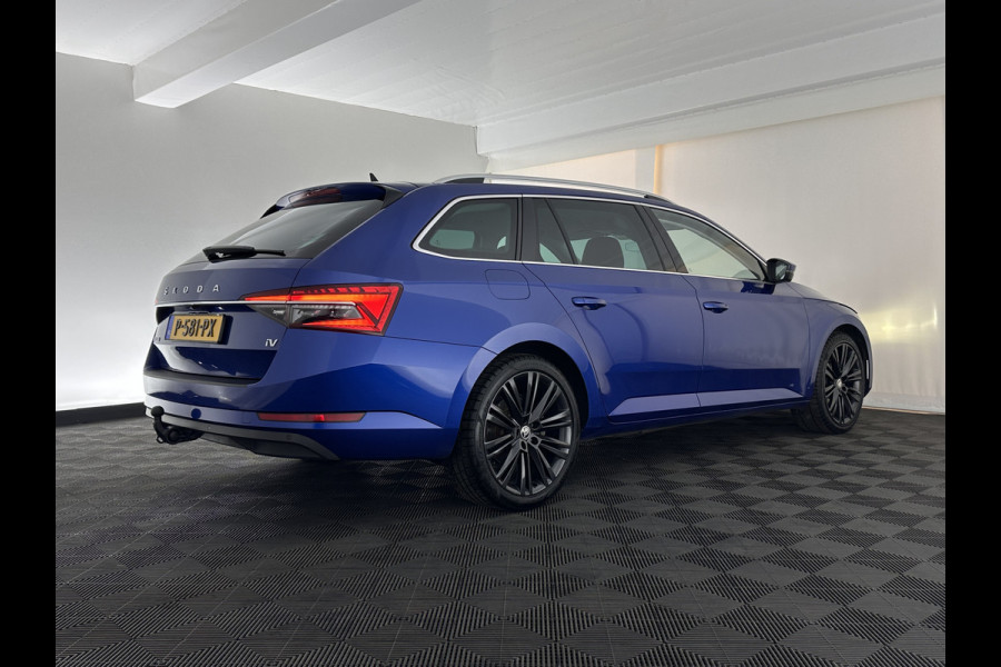 Škoda Superb Combi 1.4 TSI iV Sportline Business (Plug-in) (INCL.BTW) *PANO | ADAPTIVE-CRUISE | LEATHER-MICROFIBRE | FULL-LED | BLINDSPOT | MEMORY-PACK | TOP-VIEW | HEATED-COMFORTSEATS | KEYLESS | DIGI-COCKPIT | NAVI-FULLMAP | ECC | PDC | 19''ALU*