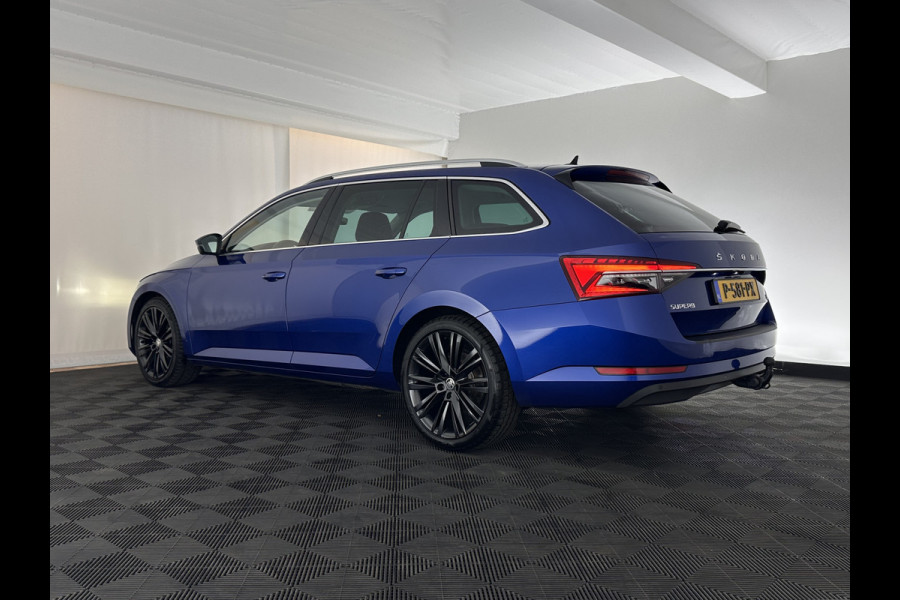 Škoda Superb Combi 1.4 TSI iV Sportline Business (Plug-in) (INCL.BTW) *PANO | ADAPTIVE-CRUISE | LEATHER-MICROFIBRE | FULL-LED | BLINDSPOT | MEMORY-PACK | TOP-VIEW | HEATED-COMFORTSEATS | KEYLESS | DIGI-COCKPIT | NAVI-FULLMAP | ECC | PDC | 19''ALU*