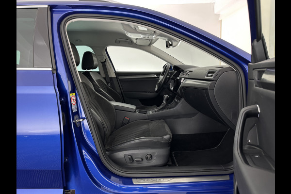 Škoda Superb Combi 1.4 TSI iV Sportline Business (Plug-in) (INCL.BTW) *PANO | ADAPTIVE-CRUISE | LEATHER-MICROFIBRE | FULL-LED | BLINDSPOT | MEMORY-PACK | TOP-VIEW | HEATED-COMFORTSEATS | KEYLESS | DIGI-COCKPIT | NAVI-FULLMAP | ECC | PDC | 19''ALU*