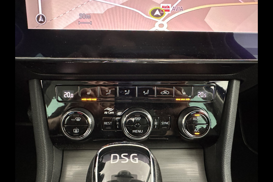 Škoda Superb Combi 1.4 TSI iV Sportline Business (Plug-in) (INCL.BTW) *PANO | ADAPTIVE-CRUISE | LEATHER-MICROFIBRE | FULL-LED | BLINDSPOT | MEMORY-PACK | TOP-VIEW | HEATED-COMFORTSEATS | KEYLESS | DIGI-COCKPIT | NAVI-FULLMAP | ECC | PDC | 19''ALU*