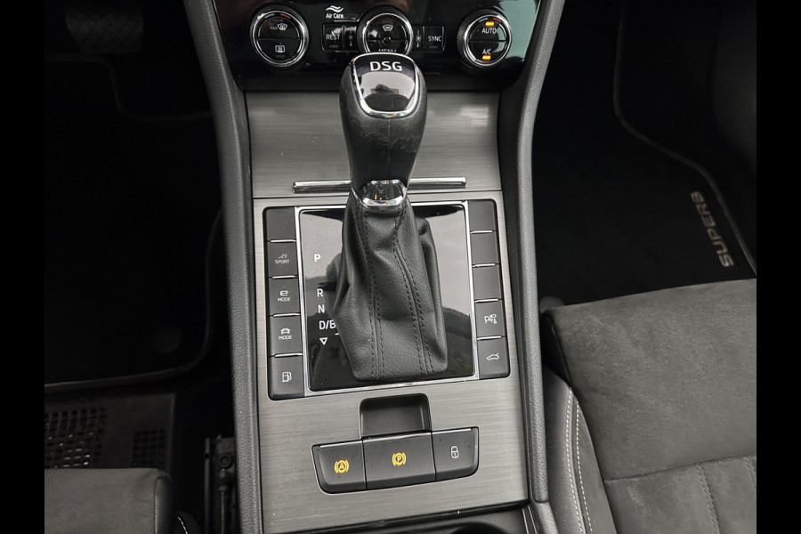 Škoda Superb Combi 1.4 TSI iV Sportline Business (Plug-in) (INCL.BTW) *PANO | ADAPTIVE-CRUISE | LEATHER-MICROFIBRE | FULL-LED | BLINDSPOT | MEMORY-PACK | TOP-VIEW | HEATED-COMFORTSEATS | KEYLESS | DIGI-COCKPIT | NAVI-FULLMAP | ECC | PDC | 19''ALU*