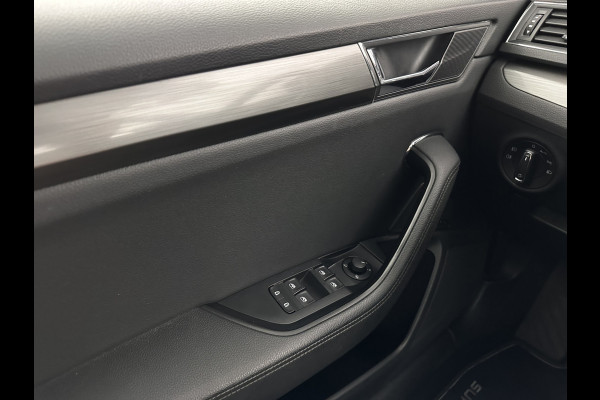 Škoda Superb Combi 1.4 TSI iV Sportline Business (Plug-in) (INCL.BTW) *PANO | ADAPTIVE-CRUISE | LEATHER-MICROFIBRE | FULL-LED | BLINDSPOT | MEMORY-PACK | TOP-VIEW | HEATED-COMFORTSEATS | KEYLESS | DIGI-COCKPIT | NAVI-FULLMAP | ECC | PDC | 19''ALU*