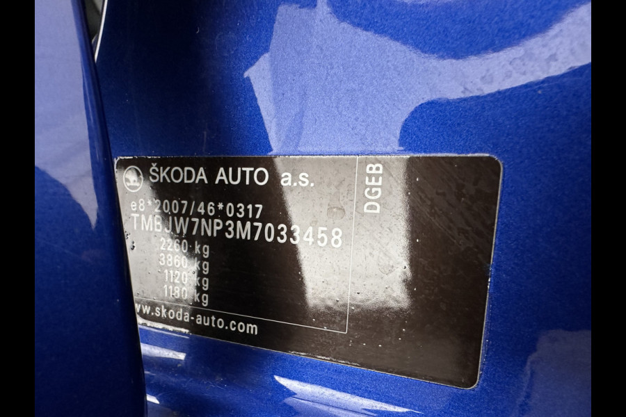 Škoda Superb Combi 1.4 TSI iV Sportline Business (Plug-in) (INCL.BTW) *PANO | ADAPTIVE-CRUISE | LEATHER-MICROFIBRE | FULL-LED | BLINDSPOT | MEMORY-PACK | TOP-VIEW | HEATED-COMFORTSEATS | KEYLESS | DIGI-COCKPIT | NAVI-FULLMAP | ECC | PDC | 19''ALU*