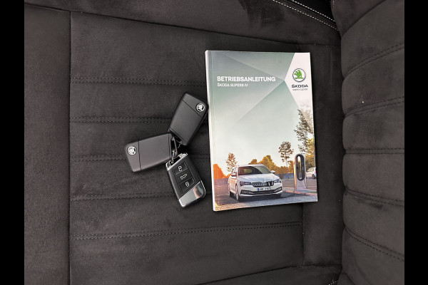 Škoda Superb Combi 1.4 TSI iV Sportline Business (Plug-in) (INCL.BTW) *PANO | ADAPTIVE-CRUISE | LEATHER-MICROFIBRE | FULL-LED | BLINDSPOT | MEMORY-PACK | TOP-VIEW | HEATED-COMFORTSEATS | KEYLESS | DIGI-COCKPIT | NAVI-FULLMAP | ECC | PDC | 19''ALU*