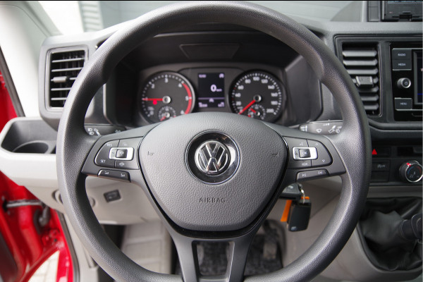 Volkswagen Crafter 35 2.0 TDI L3H3(L2H2) 3-ZITS, 177PK, TREKHAAK, CAMERA, ADAPT. CRUISE, VOORRUIT VERWARMING, CARPLAY