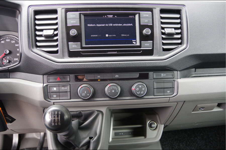Volkswagen Crafter 35 2.0 TDI L3H3(L2H2) 3-ZITS, 177PK, TREKHAAK, CAMERA, ADAPT. CRUISE, VOORRUIT VERWARMING, CARPLAY