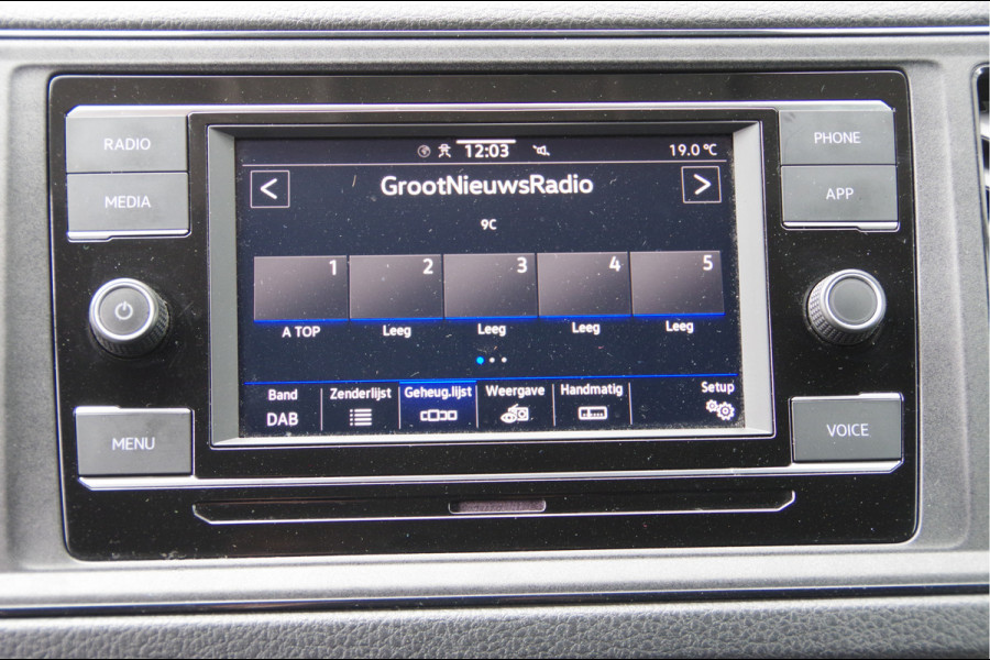 Volkswagen Crafter 35 2.0 TDI L3H3(L2H2) 3-ZITS, 177PK, TREKHAAK, CAMERA, ADAPT. CRUISE, VOORRUIT VERWARMING, CARPLAY