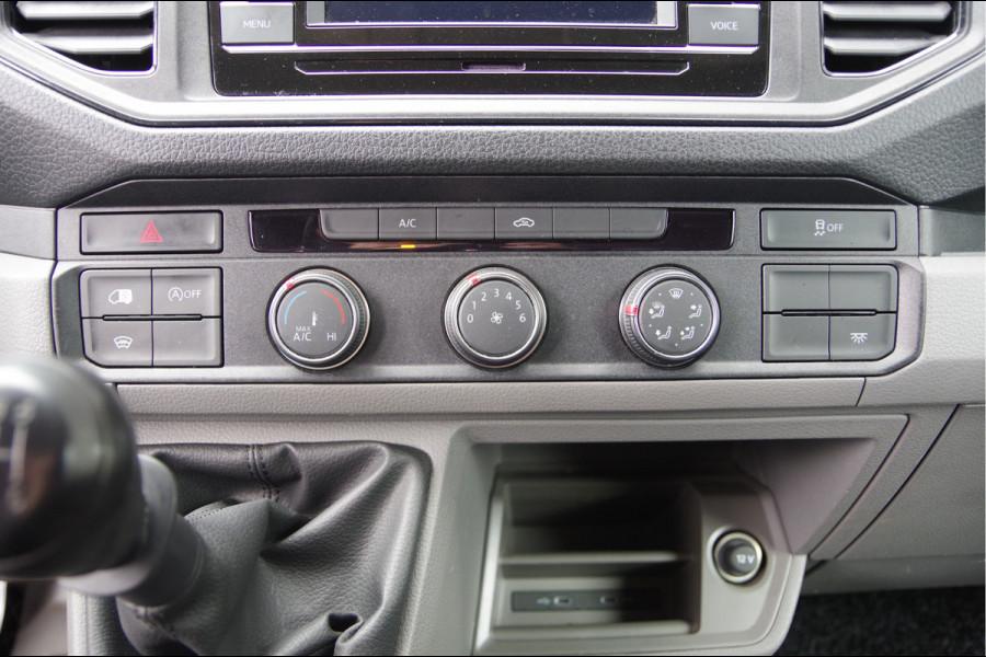 Volkswagen Crafter 35 2.0 TDI L3H3(L2H2) 3-ZITS, 177PK, TREKHAAK, CAMERA, ADAPT. CRUISE, VOORRUIT VERWARMING, CARPLAY