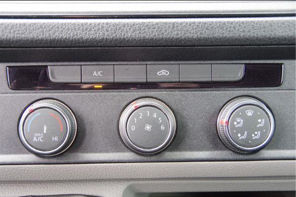 Volkswagen Crafter 35 2.0 TDI L3H3(L2H2) 3-ZITS, 177PK, TREKHAAK, CAMERA, ADAPT. CRUISE, VOORRUIT VERWARMING, CARPLAY