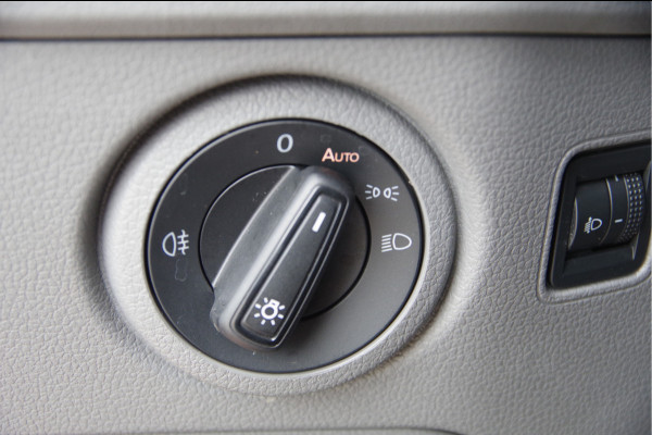 Volkswagen Crafter 35 2.0 TDI L3H3(L2H2) 3-ZITS, 177PK, TREKHAAK, CAMERA, ADAPT. CRUISE, VOORRUIT VERWARMING, CARPLAY