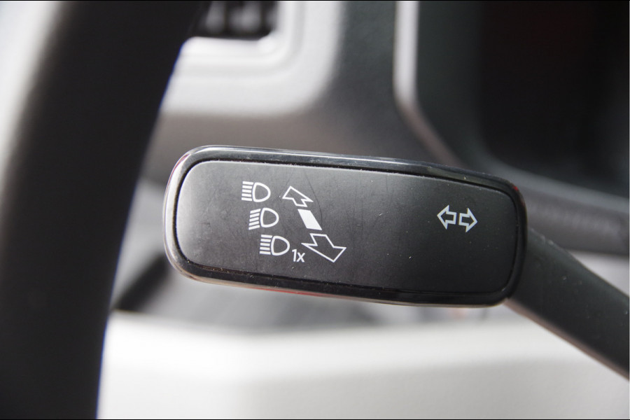Volkswagen Crafter 35 2.0 TDI L3H3(L2H2) 3-ZITS, 177PK, TREKHAAK, CAMERA, ADAPT. CRUISE, VOORRUIT VERWARMING, CARPLAY