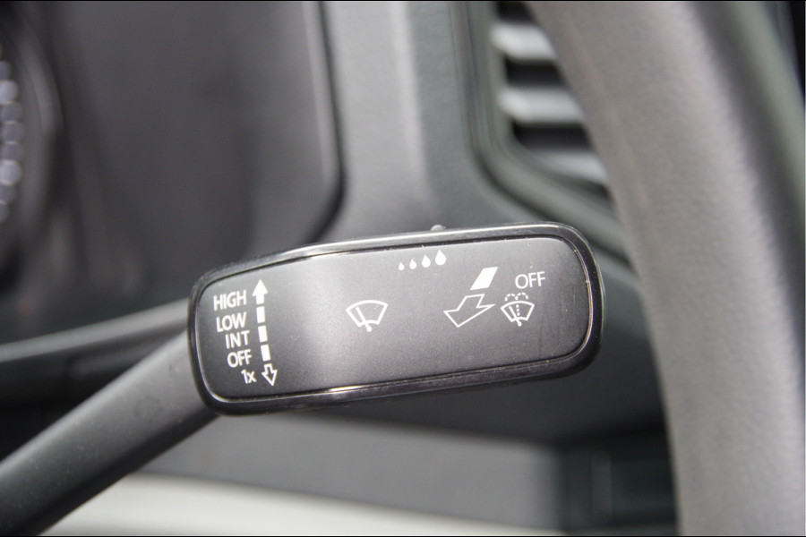 Volkswagen Crafter 35 2.0 TDI L3H3(L2H2) 3-ZITS, 177PK, TREKHAAK, CAMERA, ADAPT. CRUISE, VOORRUIT VERWARMING, CARPLAY