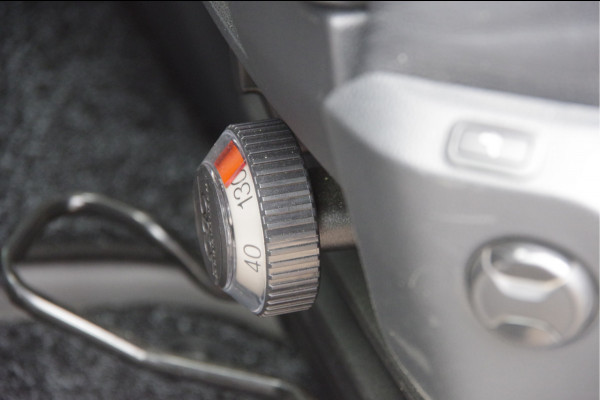 Volkswagen Crafter 35 2.0 TDI L3H3 75 EDITION 177PK AUT. LED, LEDER, TREKHAAK, ERGO ACTIVE GEVEERDE STOEL, STUURVERWARMING, STOELVERWARMING, VOORRU