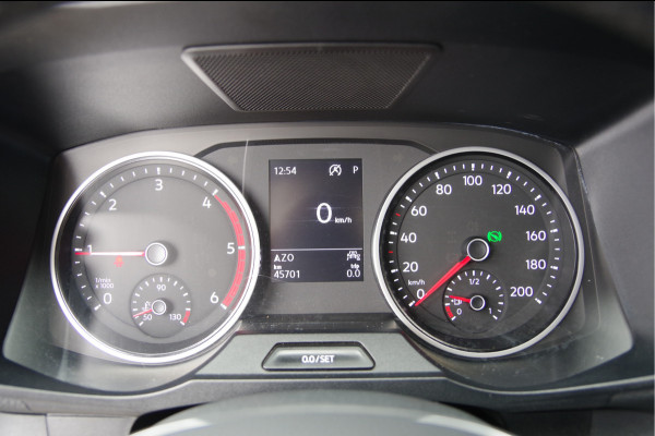 Volkswagen Crafter 35 2.0 TDI L3H3 75 EDITION 177PK AUT. LED, LEDER, TREKHAAK, ERGO ACTIVE GEVEERDE STOEL, STUURVERWARMING, STOELVERWARMING, VOORRU