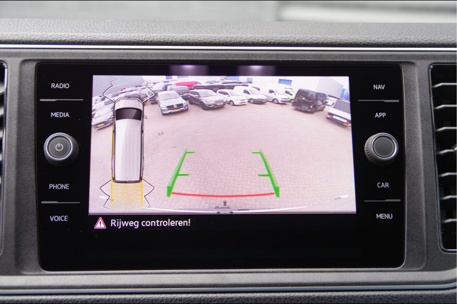 Volkswagen Crafter 35 2.0 TDI L3H3 75 EDITION 177PK AUT. LED, LEDER, TREKHAAK, ERGO ACTIVE GEVEERDE STOEL, STUURVERWARMING, STOELVERWARMING, VOORRU