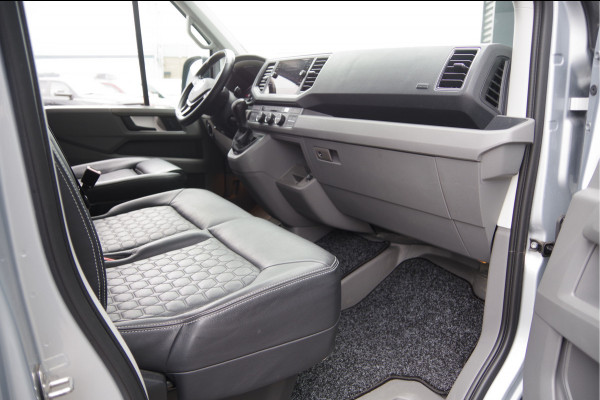 Volkswagen Crafter 35 2.0 TDI L3H3 75 EDITION 177PK AUT. LED, LEDER, TREKHAAK, ERGO ACTIVE GEVEERDE STOEL, STUURVERWARMING, STOELVERWARMING, VOORRU