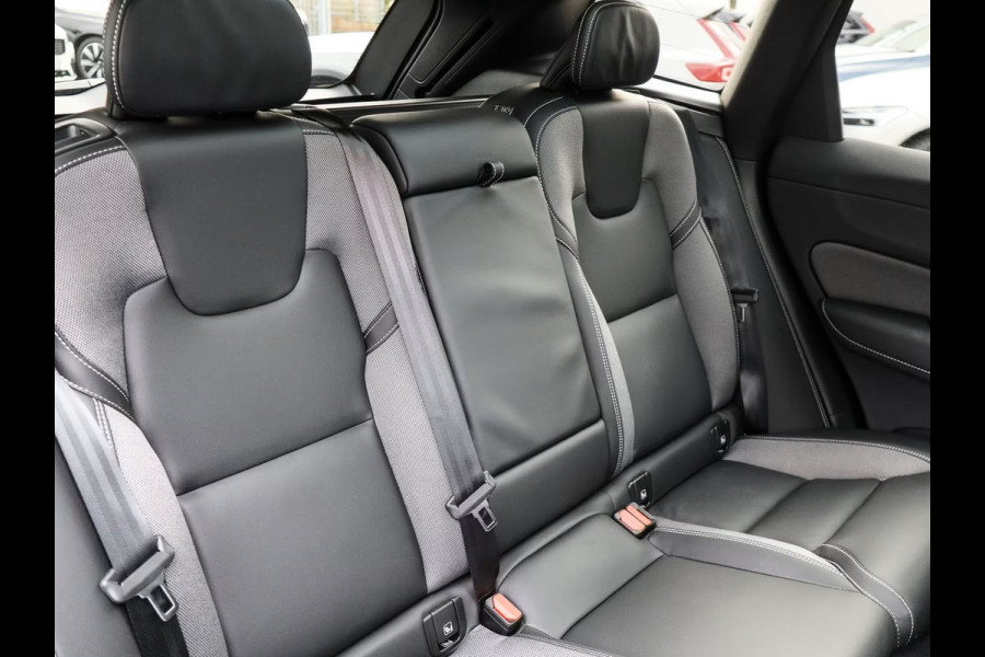 Volvo XC60 2.0 T8 Plug-in hybrid AWD Plus Bright (335kW/455PK) LUCHTV, PANO, TREKH, 21-inch LMV ** Ex VOLVO - 21k Onder NP ** ** INFORMEER OOK NAAR ONZE AANTREKKELIJKE FINANCIAL-LEASE TARIEVEN **