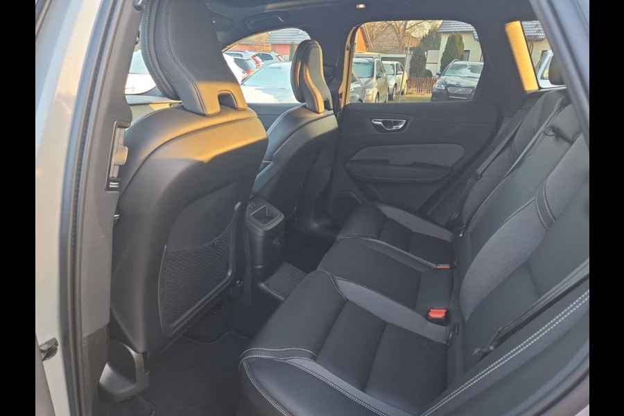 Volvo XC60 2.0 T8 Plug-in hybrid AWD Plus Dark (335kW/455PK) ** PANORAMA, ACC, VERW. ST, 21-inch LMV ** 1e EIG - UNFALLFREI ** ** INFORMEER OOK NAAR ONZE AANTREKKELIJKE FINANCIAL-LEASE TARIEVEN **