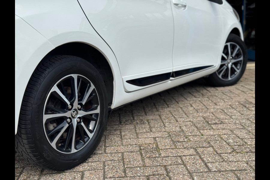 Toyota Yaris 1.5 Hybrid Design Sport 2018 AUT NAVI AIRCO NAP