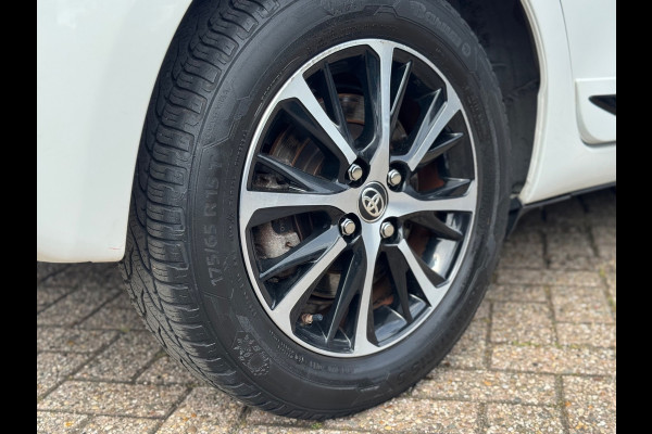 Toyota Yaris 1.5 Hybrid Design Sport 2018 AUT NAVI AIRCO NAP