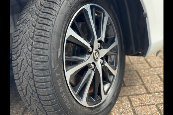 Toyota Yaris 1.5 Hybrid Design Sport 2018 AUT NAVI AIRCO NAP