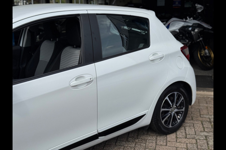 Toyota Yaris 1.5 Hybrid Design Sport 2018 AUT NAVI AIRCO NAP