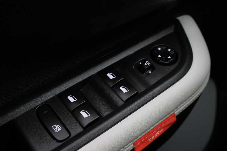 Citroën ë-C3 Max 113pk 44 kWh Leder/Stof, Virtual Cockpit, Climate, Cruise, Camera, Apple Carplay, PDC, 17''