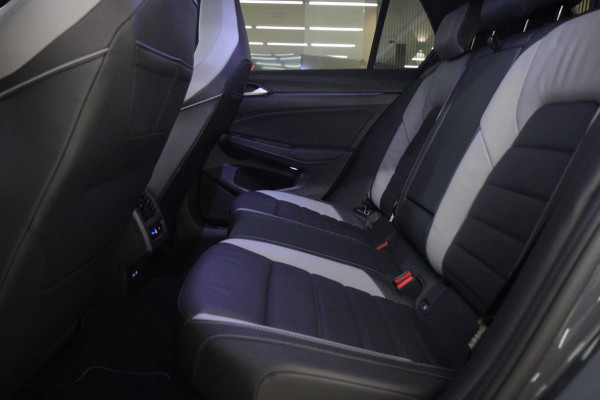 Volkswagen Golf 1.4 eHybrid GTE /PANO/HUD/IQLIGHT/CAM/CARPLAY/MEM/KEYLESS/VOL