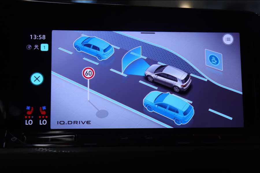 Volkswagen Golf 1.4 eHybrid GTE /PANO/HUD/IQLIGHT/CAM/CARPLAY/MEM/KEYLESS/VOL