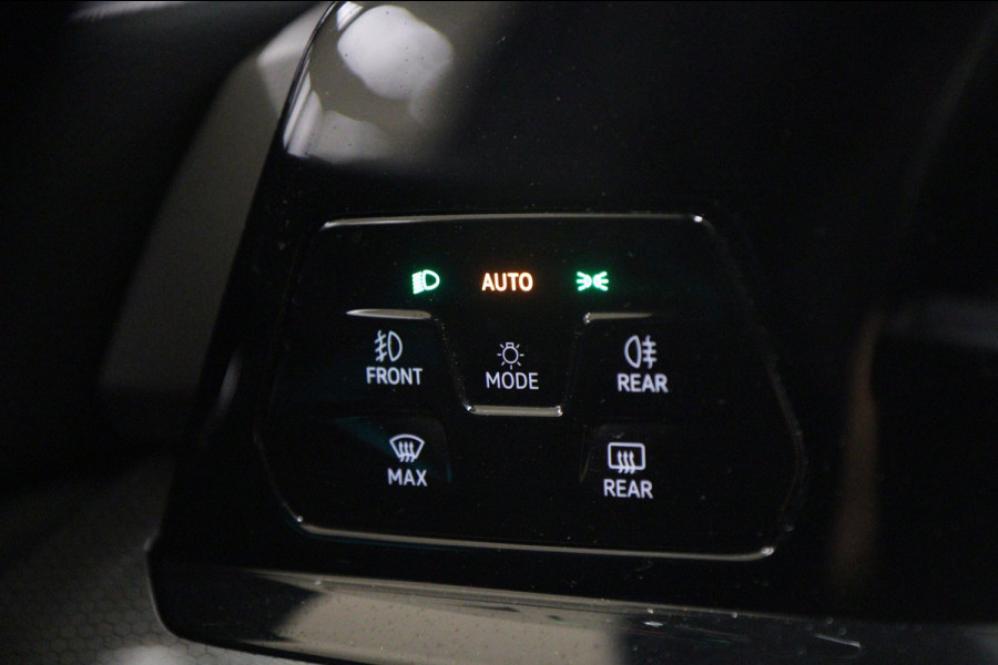 Volkswagen Golf 1.4 eHybrid GTE /PANO/HUD/IQLIGHT/CAM/CARPLAY/MEM/KEYLESS/VOL