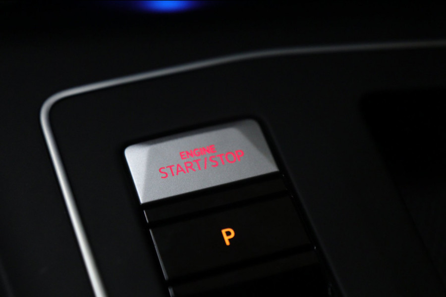 Volkswagen Golf 1.4 eHybrid GTE /PANO/HUD/IQLIGHT/CAM/CARPLAY/MEM/KEYLESS/VOL