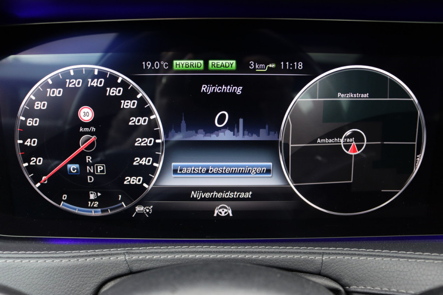 Mercedes-Benz S-Klasse 560 e Lang AMG Line | Luchtvering | Distronic+ | Massage | Stoelventilatie | Panoramadak | Multibeam LED | Soft-Close | Keyless Go | HUD | Apple Carplay |