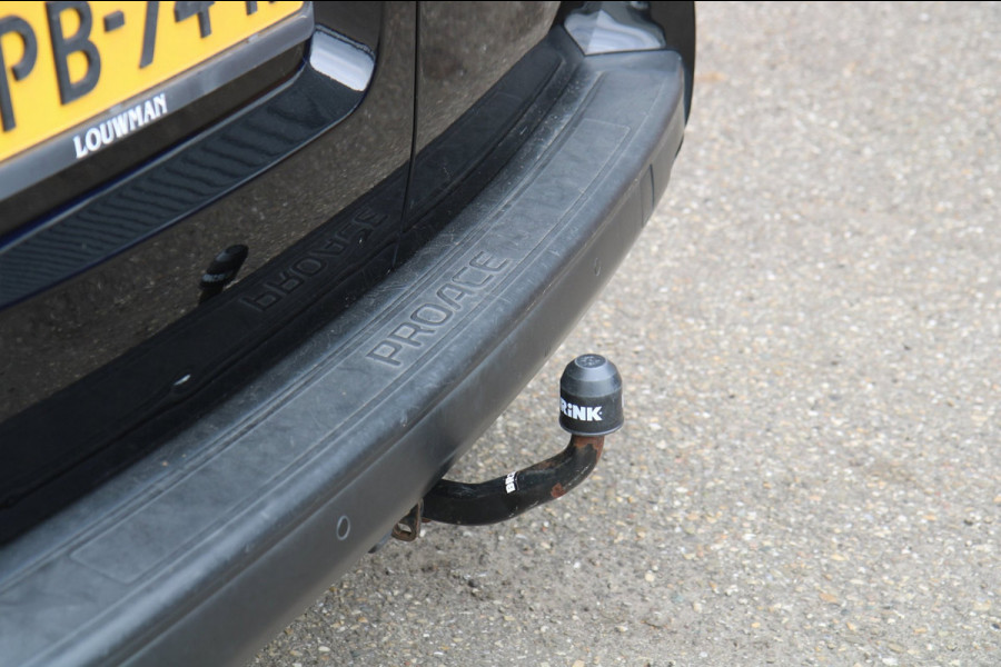 Toyota ProAce Worker 2.0 D-4D Black Line DC / 5 prs / Automaat / Trekhaak / Camera