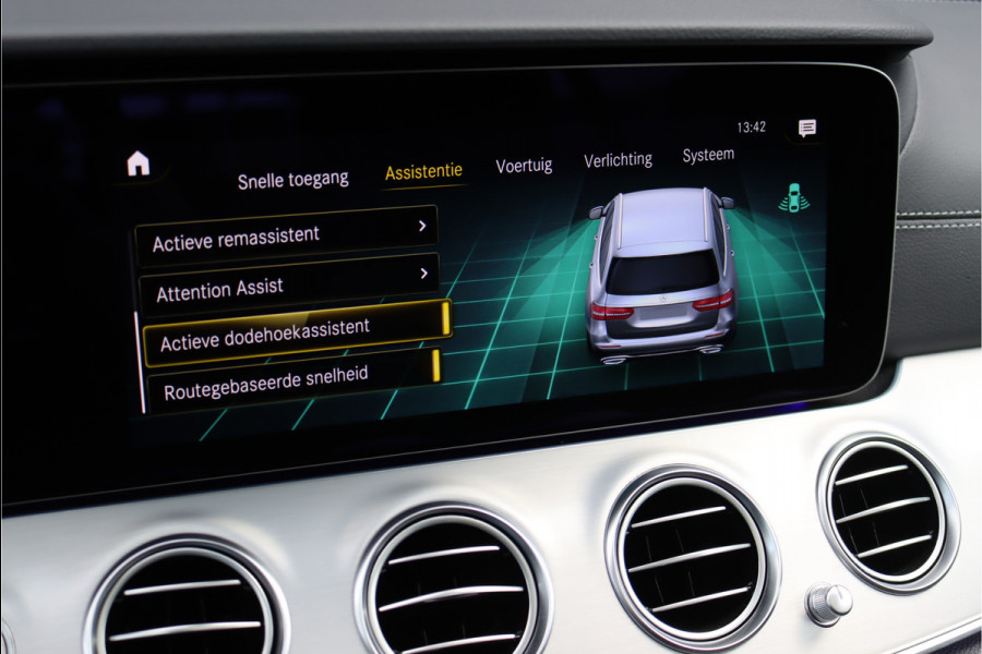 Mercedes-Benz E-Klasse Estate 300 de Premium+ AMG Line | Distronic+ | Panoramadak | Burmester | Memory | Keyless Go | Leder | Rijassistentiepakket+ | High Perf. LED |
