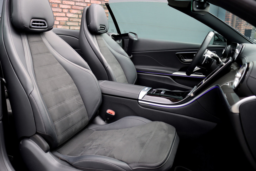 Mercedes-Benz CLE Cabriolet 200 AMG Line | Memory | Distronic | Airscarf | Verwarmd Stuurwiel | Camera | Keyless Go | Dodehoekassistent | Stoelverwarming | Nightpakket |