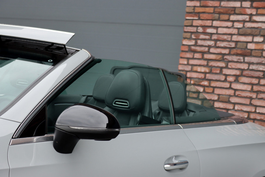 Mercedes-Benz CLE Cabriolet 200 AMG Line | Memory | Distronic | Airscarf | Verwarmd Stuurwiel | Camera | Keyless Go | Dodehoekassistent | Stoelverwarming | Nightpakket |