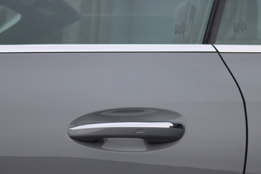 Mercedes-Benz CLE Cabriolet 200 AMG Line | Memory | Distronic | Airscarf | Verwarmd Stuurwiel | Camera | Keyless Go | Dodehoekassistent | Stoelverwarming | Nightpakket |