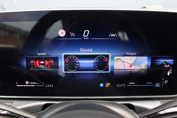 Mercedes-Benz CLE Cabriolet 200 AMG Line | Memory | Distronic | Airscarf | Verwarmd Stuurwiel | Camera | Keyless Go | Dodehoekassistent | Stoelverwarming | Nightpakket |