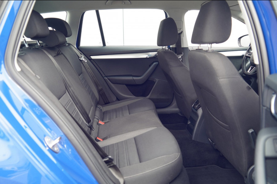 Škoda Octavia Combi 1.0 TSI Greentech Ambition Business / NL-Auto / Trekhaak / Facelift / Navi / Stoelverw.
