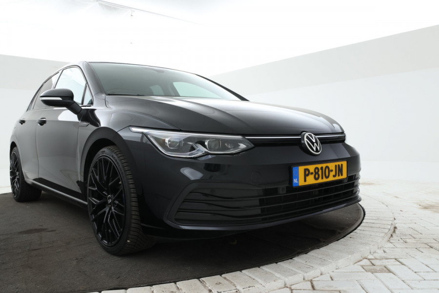 Volkswagen Golf 1.5 eTSI R-Line Panorama, Automaat, Stoel/stuurverwarming