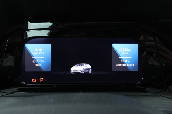 Volkswagen Golf 1.5 eTSI R-Line Panorama, Automaat, Stoel/stuurverwarming