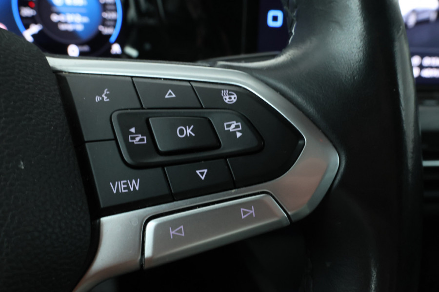 Volkswagen Golf 1.5 eTSI R-Line Panorama, Automaat, Stoel/stuurverwarming