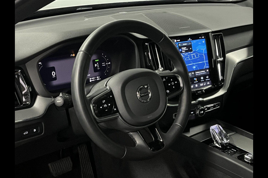Volvo XC60 2.0 T6 Plug-in hybrid AWD Plus Dark Long range | Trekhaak | Open dak | Adapt. cruise | Stuur-/stoelverwarming | Memory | Harman/Kardon