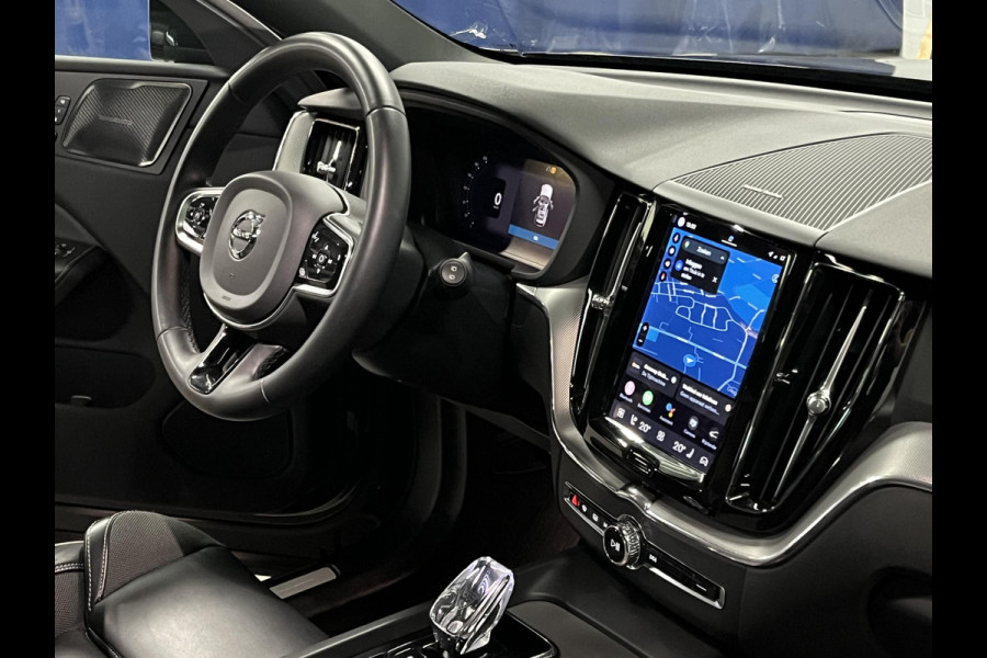 Volvo XC60 2.0 T6 Plug-in hybrid AWD Plus Dark Long range | Trekhaak | Open dak | Adapt. cruise | Stuur-/stoelverwarming | Memory | Harman/Kardon