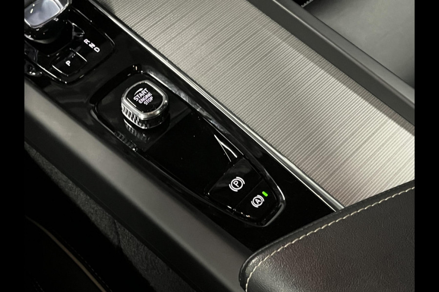 Volvo XC60 2.0 T6 Plug-in hybrid AWD Plus Dark Long range | Trekhaak | Open dak | Adapt. cruise | Stuur-/stoelverwarming | Memory | Harman/Kardon