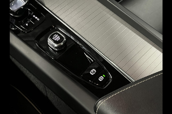 Volvo XC60 2.0 T6 Plug-in hybrid AWD Plus Dark Long range | Trekhaak | Open dak | Adapt. cruise | Stuur-/stoelverwarming | Memory | Harman/Kardon