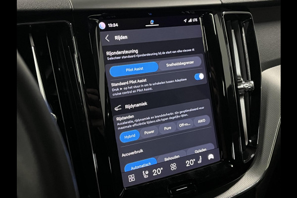 Volvo XC60 2.0 T6 Plug-in hybrid AWD Plus Dark Long range | Trekhaak | Open dak | Adapt. cruise | Stuur-/stoelverwarming | Memory | Harman/Kardon