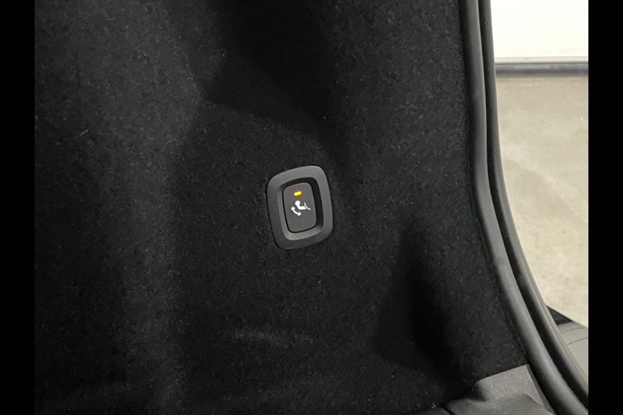 Volvo XC60 2.0 T6 Plug-in hybrid AWD Plus Dark Long range | Trekhaak | Open dak | Adapt. cruise | Stuur-/stoelverwarming | Memory | Harman/Kardon