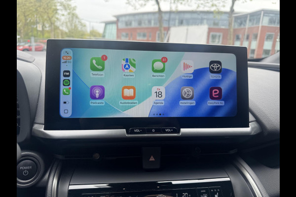 Toyota C-HR 2.0 Plug-in Hybrid 220 Dynamic | Stuur-/ & Stoelverwarming | Dodehoek detectie | Elektrische kofferbak | Parkeersensoren