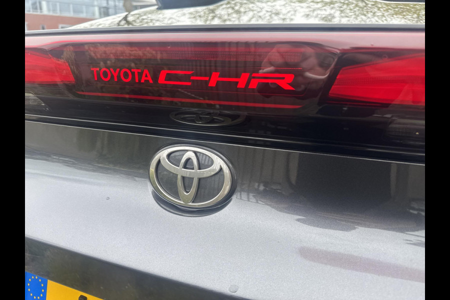 Toyota C-HR 2.0 Plug-in Hybrid 220 Dynamic | Stuur-/ & Stoelverwarming | Dodehoek detectie | Elektrische kofferbak | Parkeersensoren